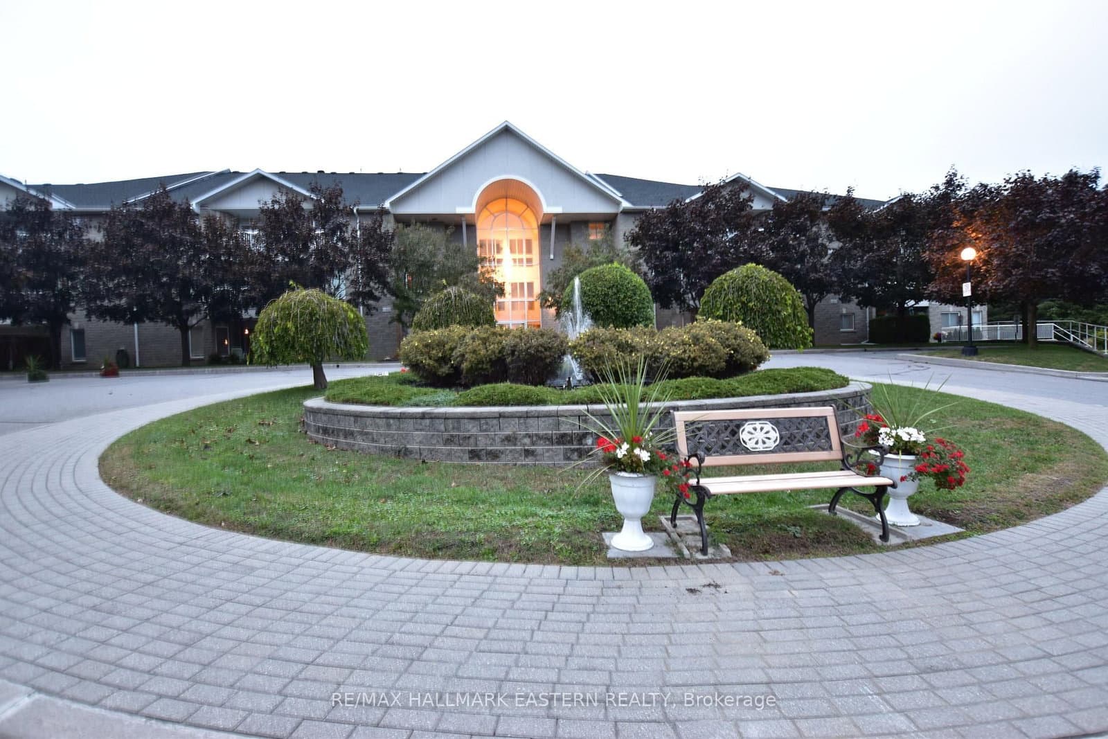 1099 Clonsilla Avenue, Unit 301C