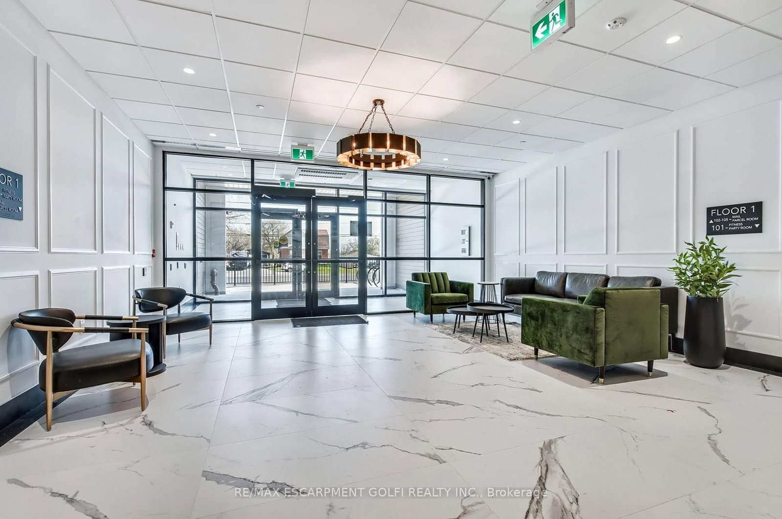 1936 RYMAL Road E, Unit 105