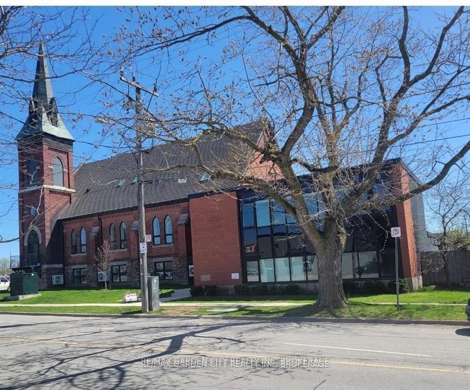 405 Merritt Street, Unit 10