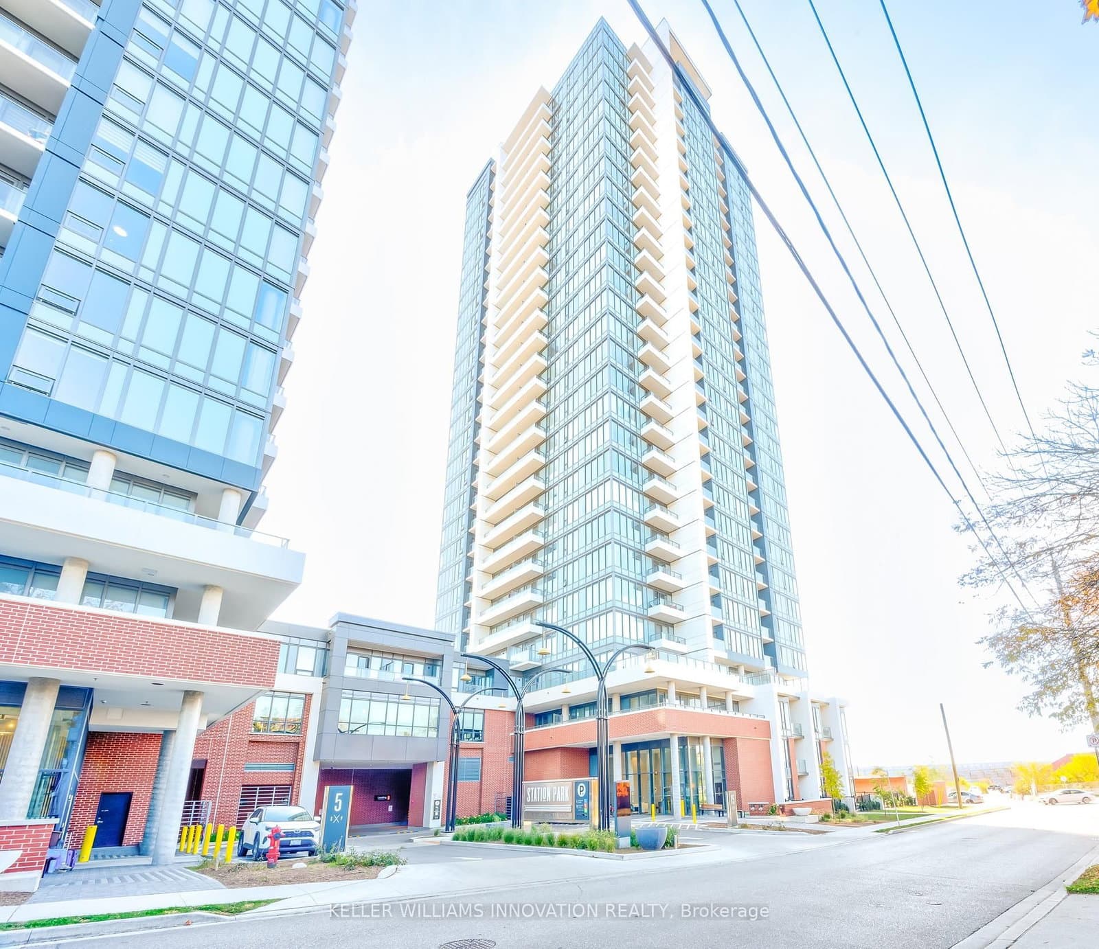 15 Wellington Street S, Unit 303