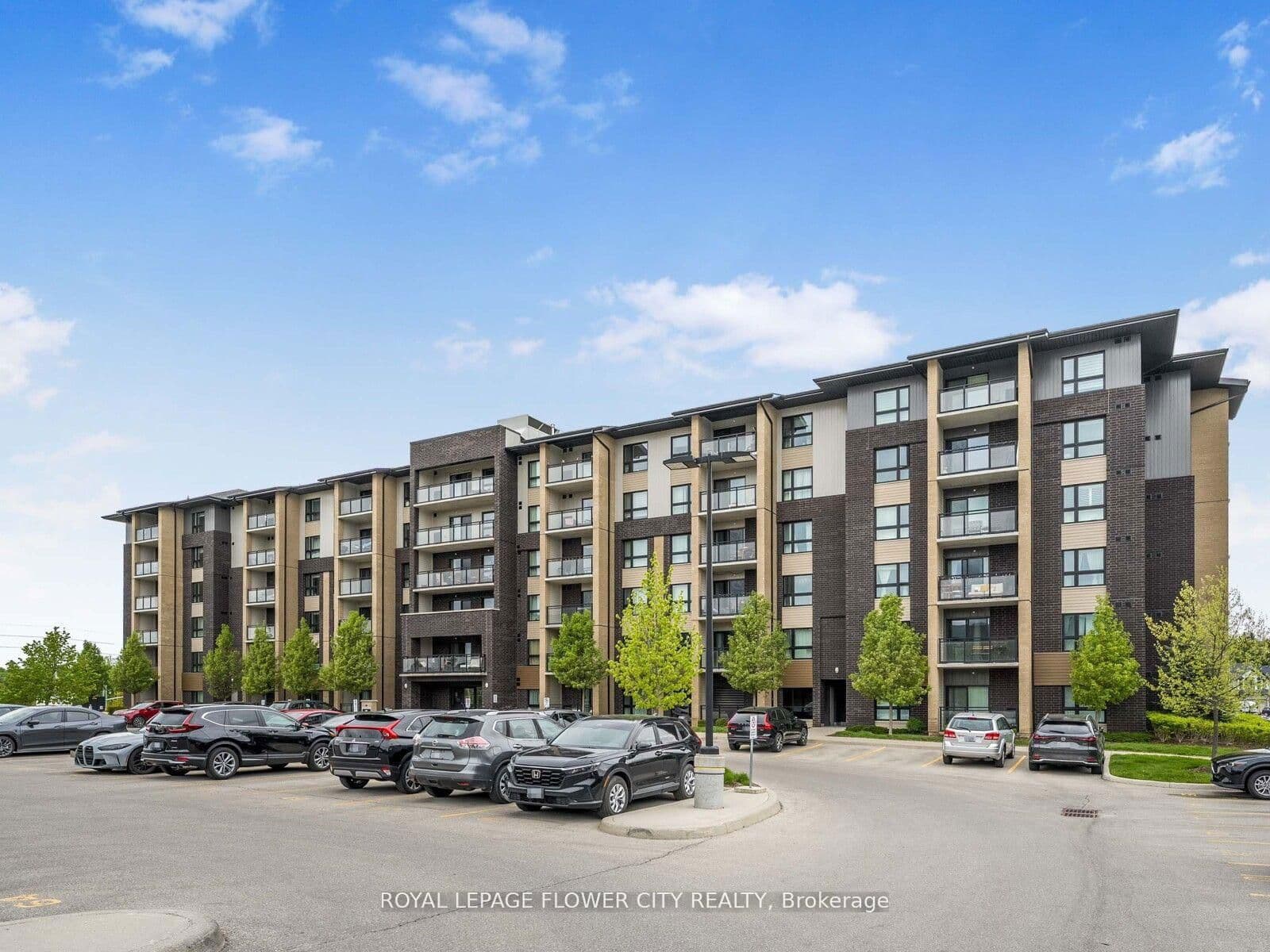 7 Kay Crescent, Unit 303