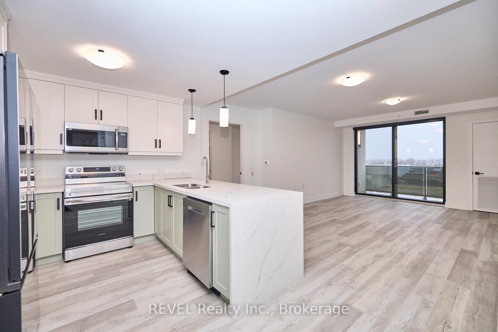 300B FOURTH Avenue, Unit 402