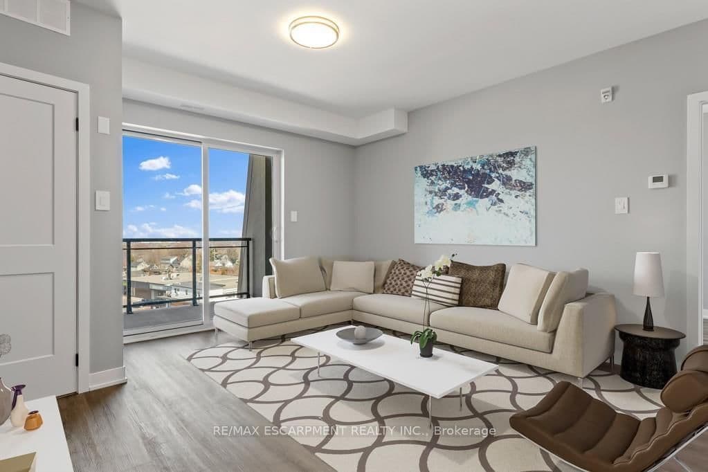 5002 King Street, Unit 309