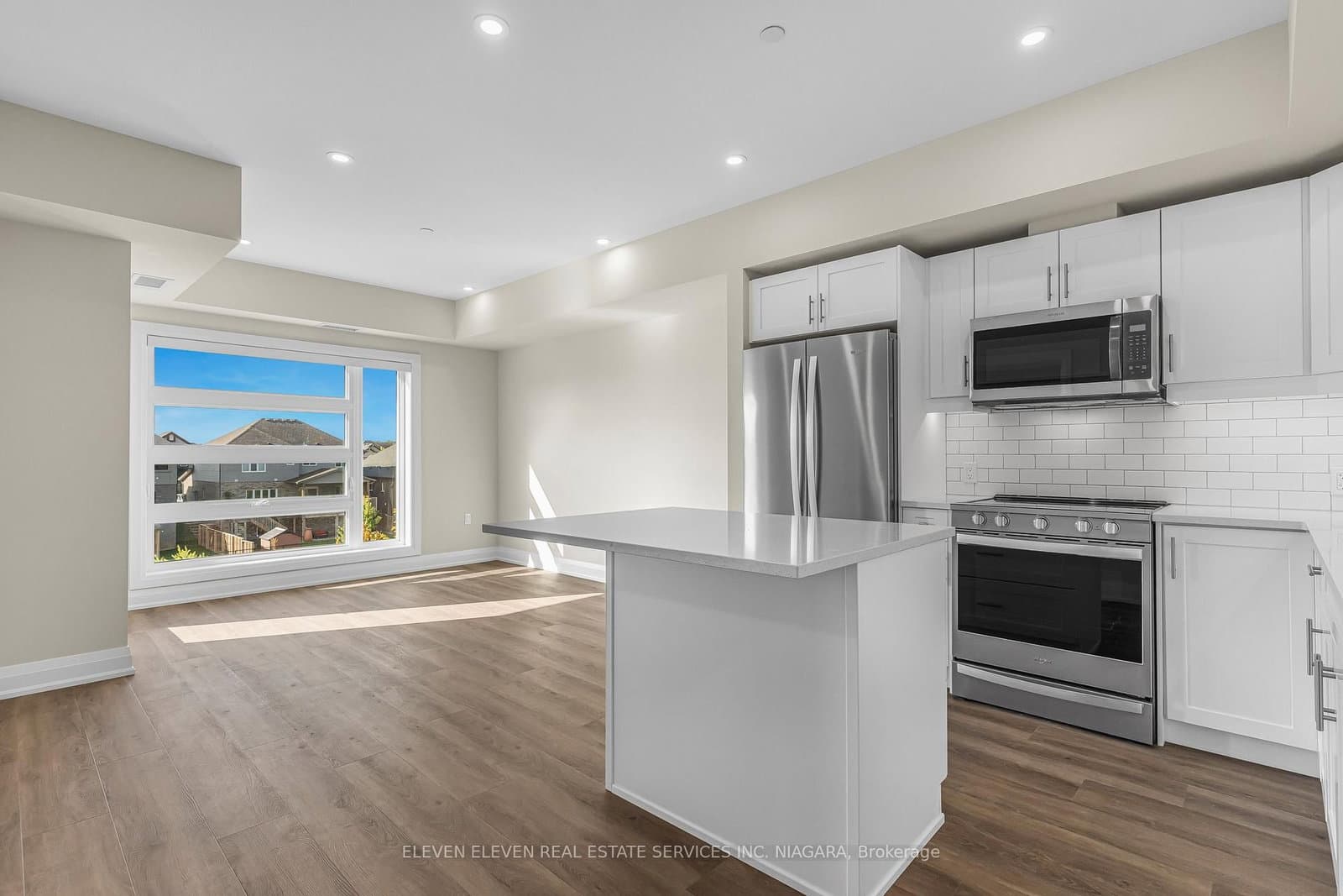 118 Summersides Boulevard, Unit 206