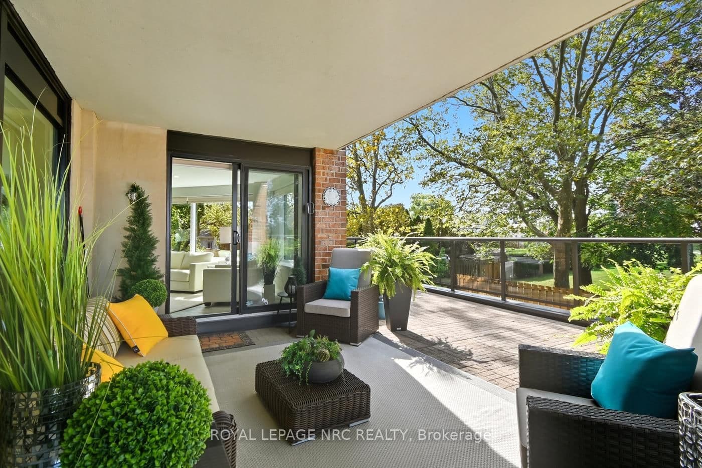 #2206 - 701 Geneva Street