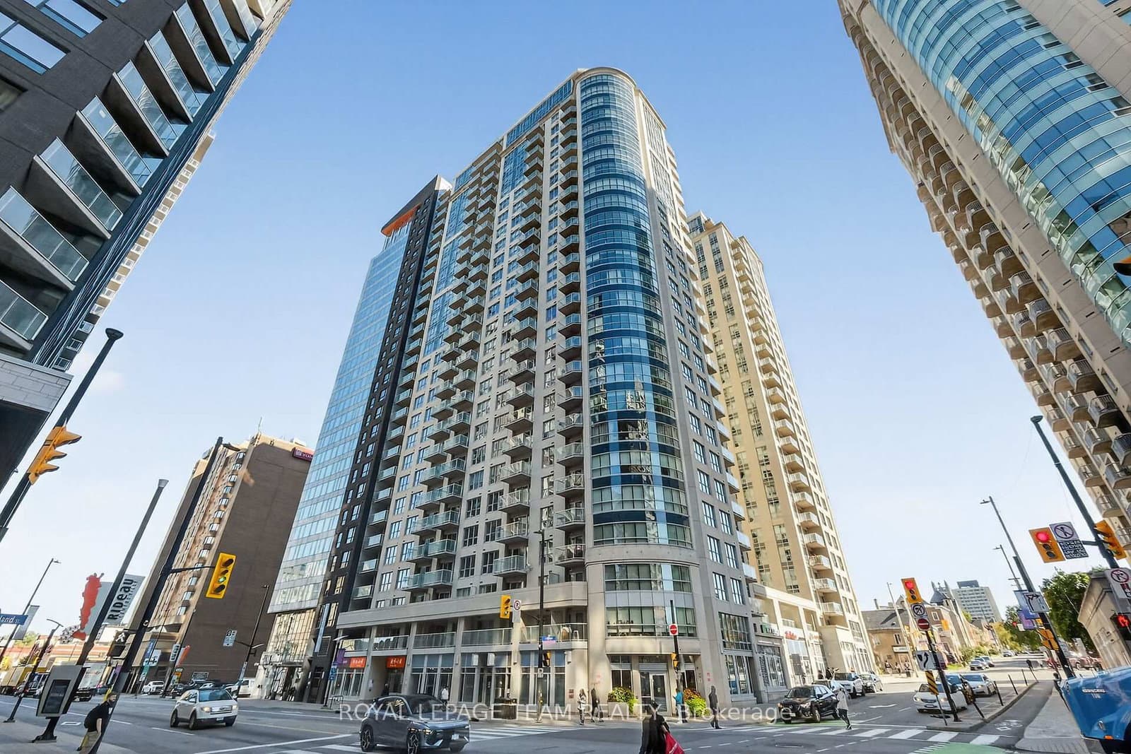 242 Rideau Street, Unit 1601