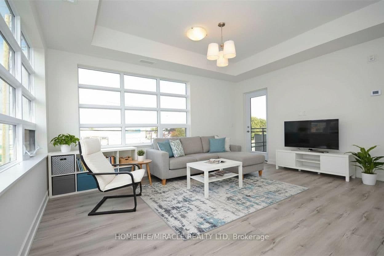 #211 - 243 Northfield Drive E