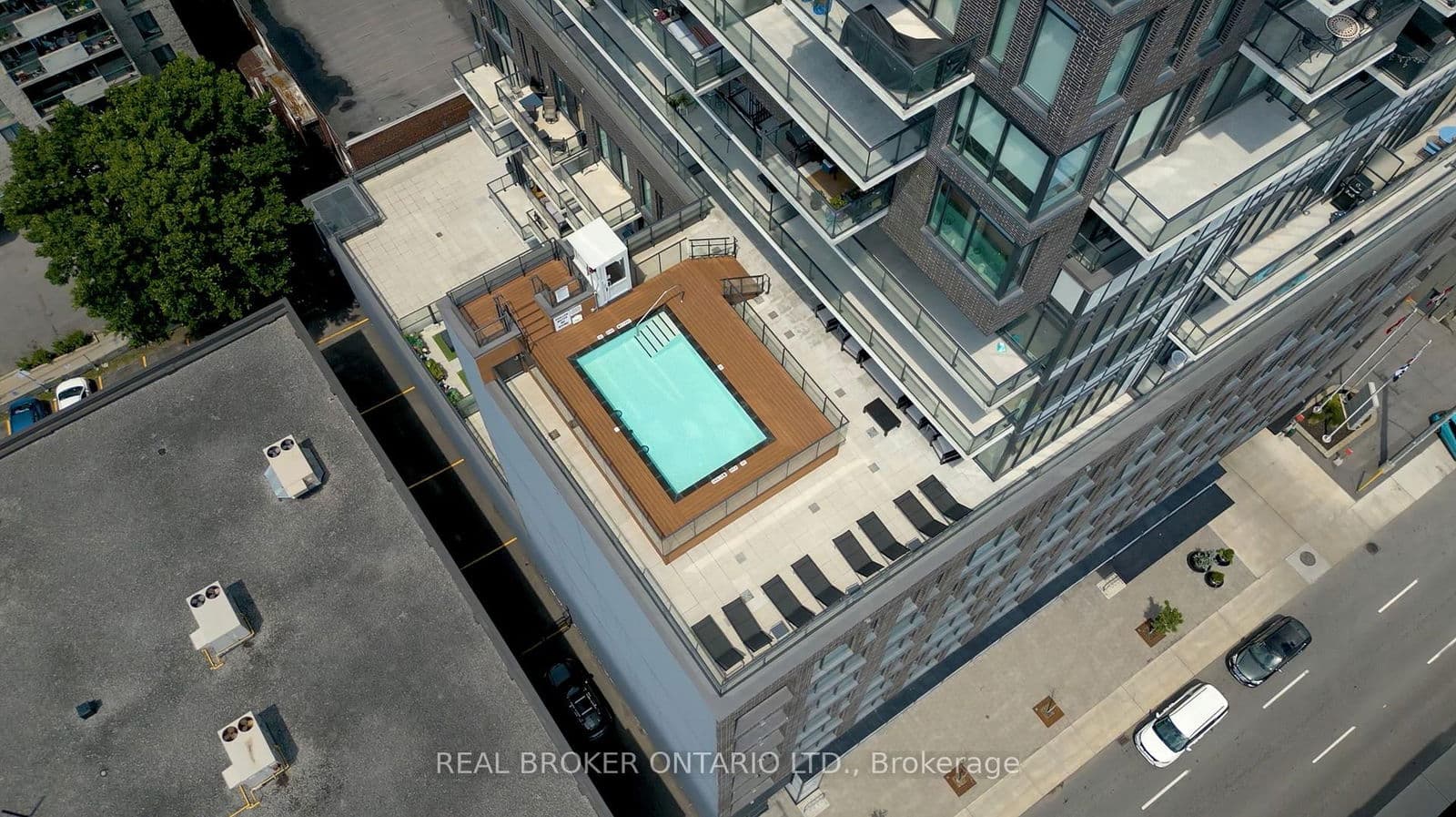 #703 - 203 Catherine Street