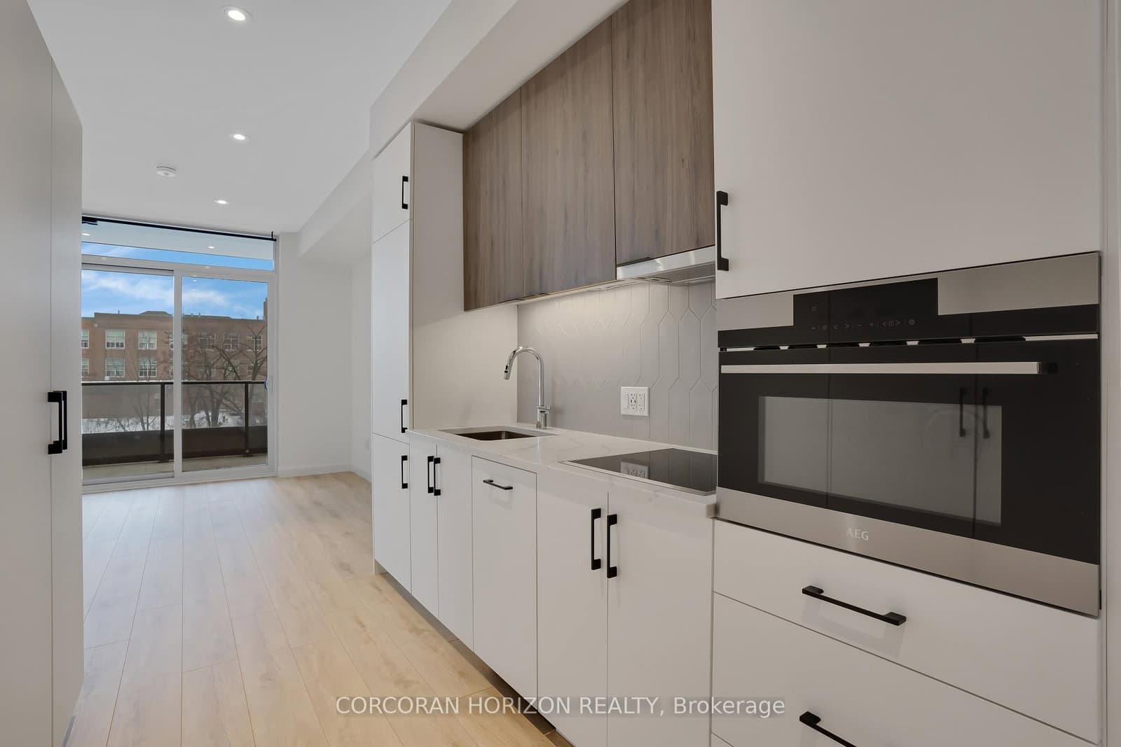 #313 - 741 King Street W