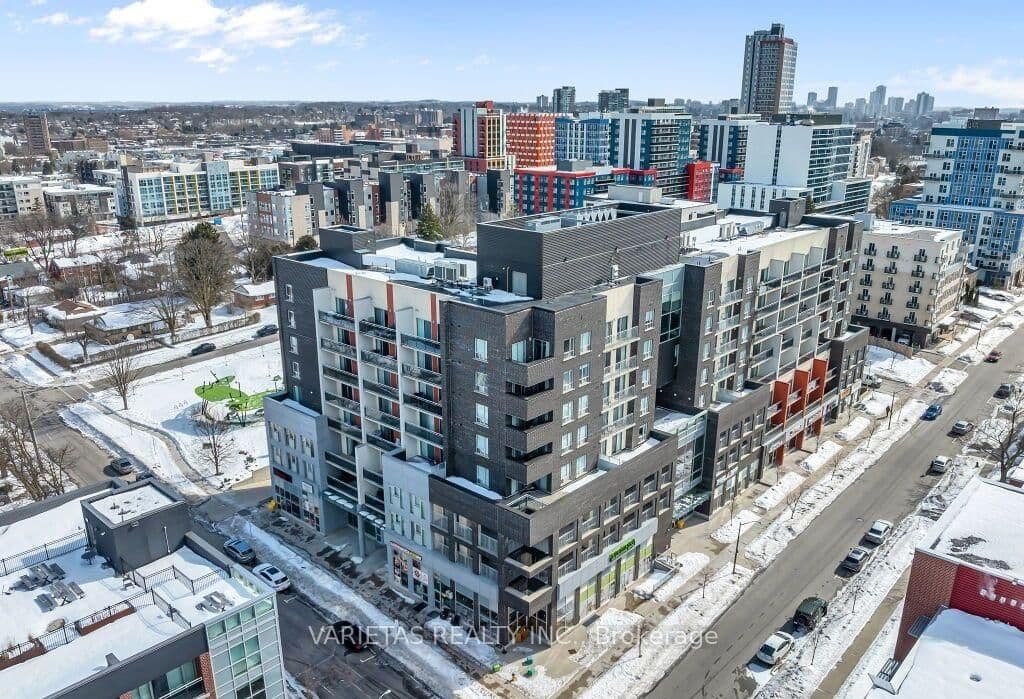 #522 - 280 Lester Street