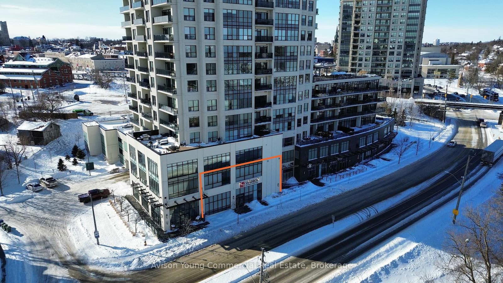 #101 - 150 Wellington Street E