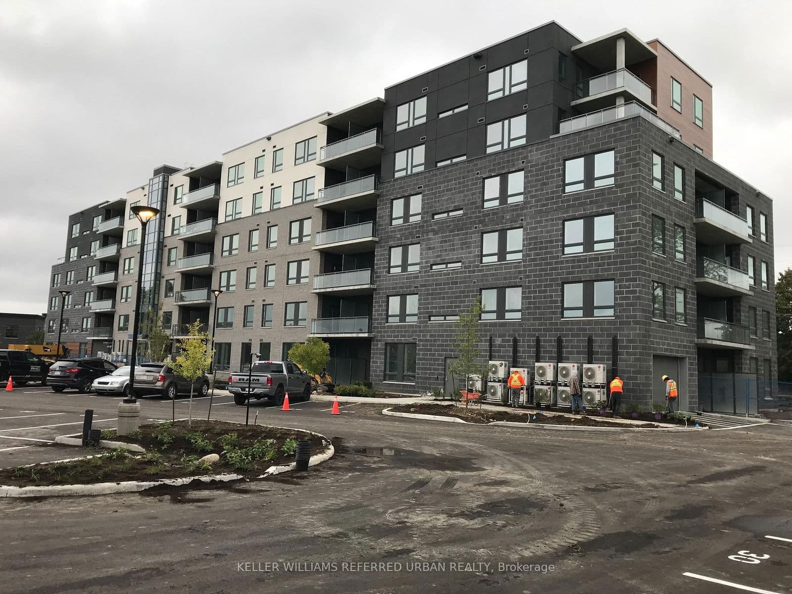 #208 - 26 Lowes Road W