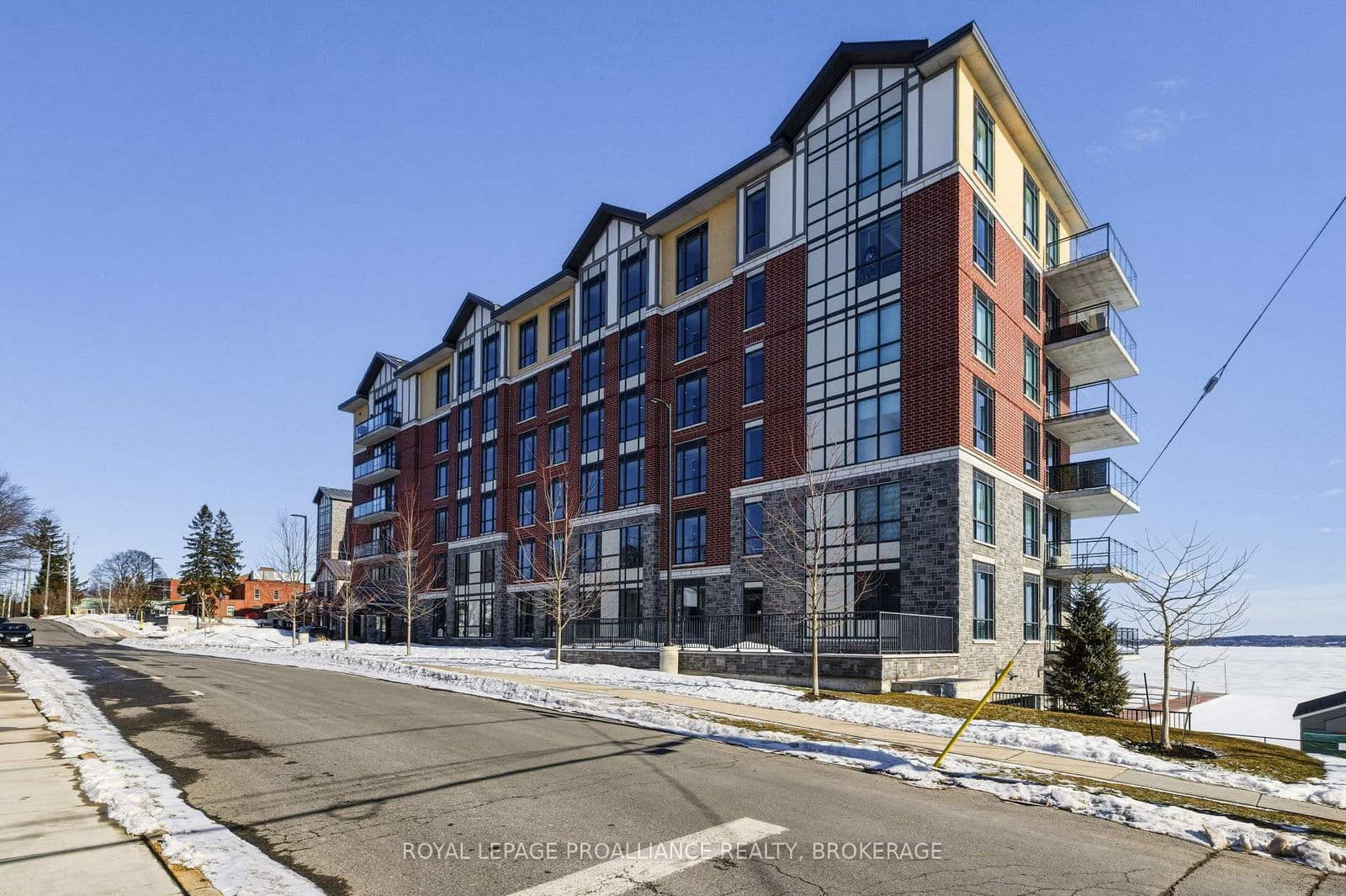 #218 - 129B South Street