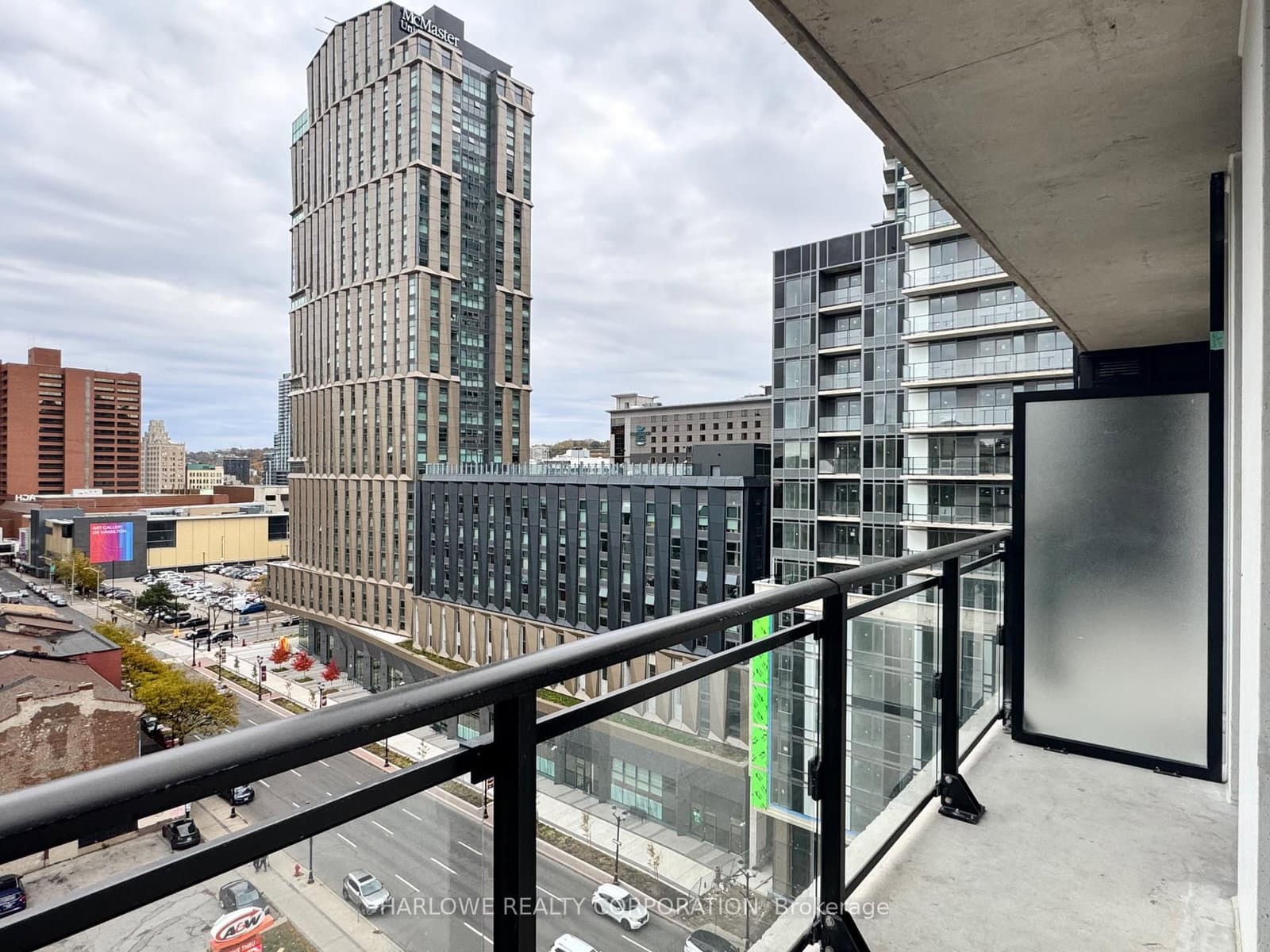 206 King Street W, Unit 811