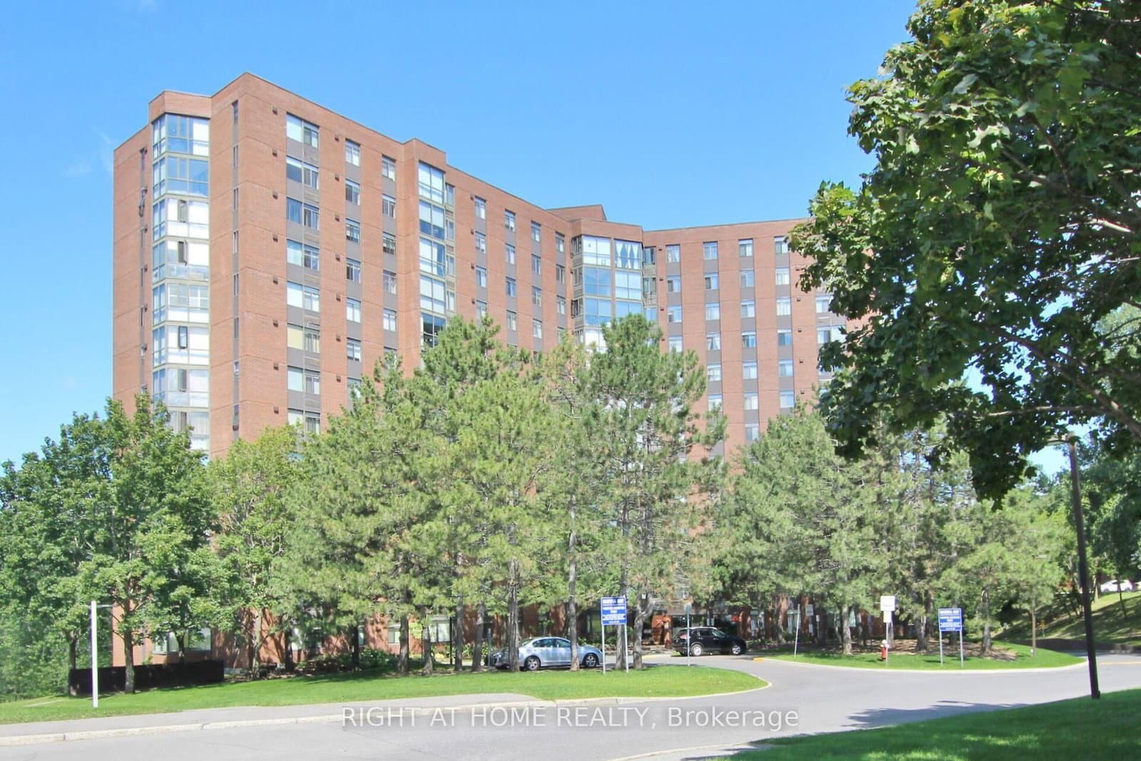 #1213 - 2871 Richmond Road W