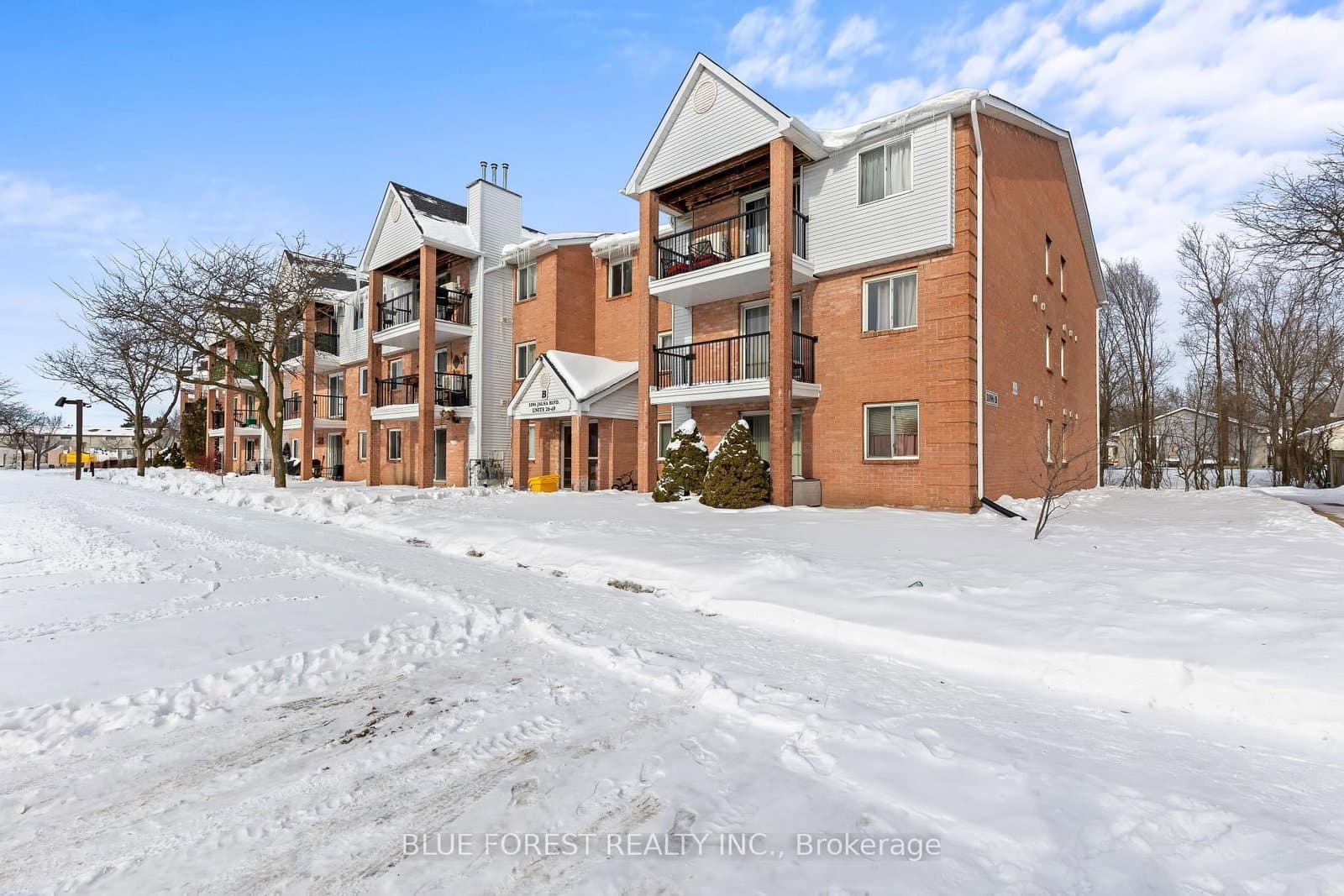 #41 - 1096 JALNA Boulevard
