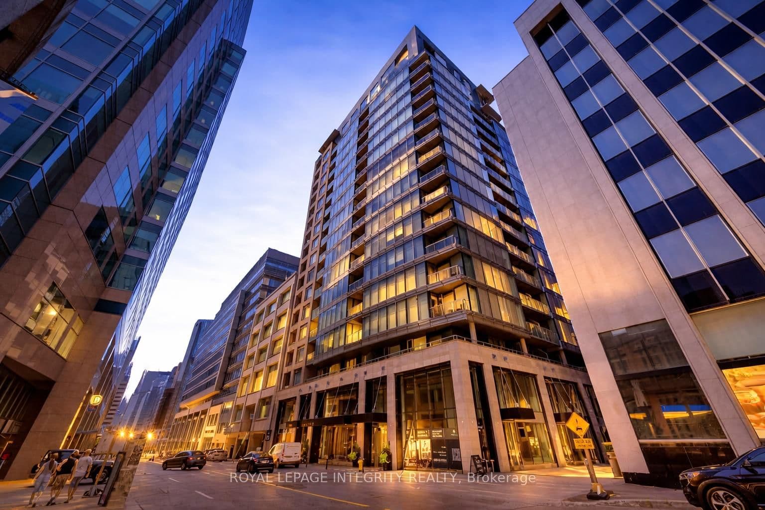 #802 - 101 Queen Street