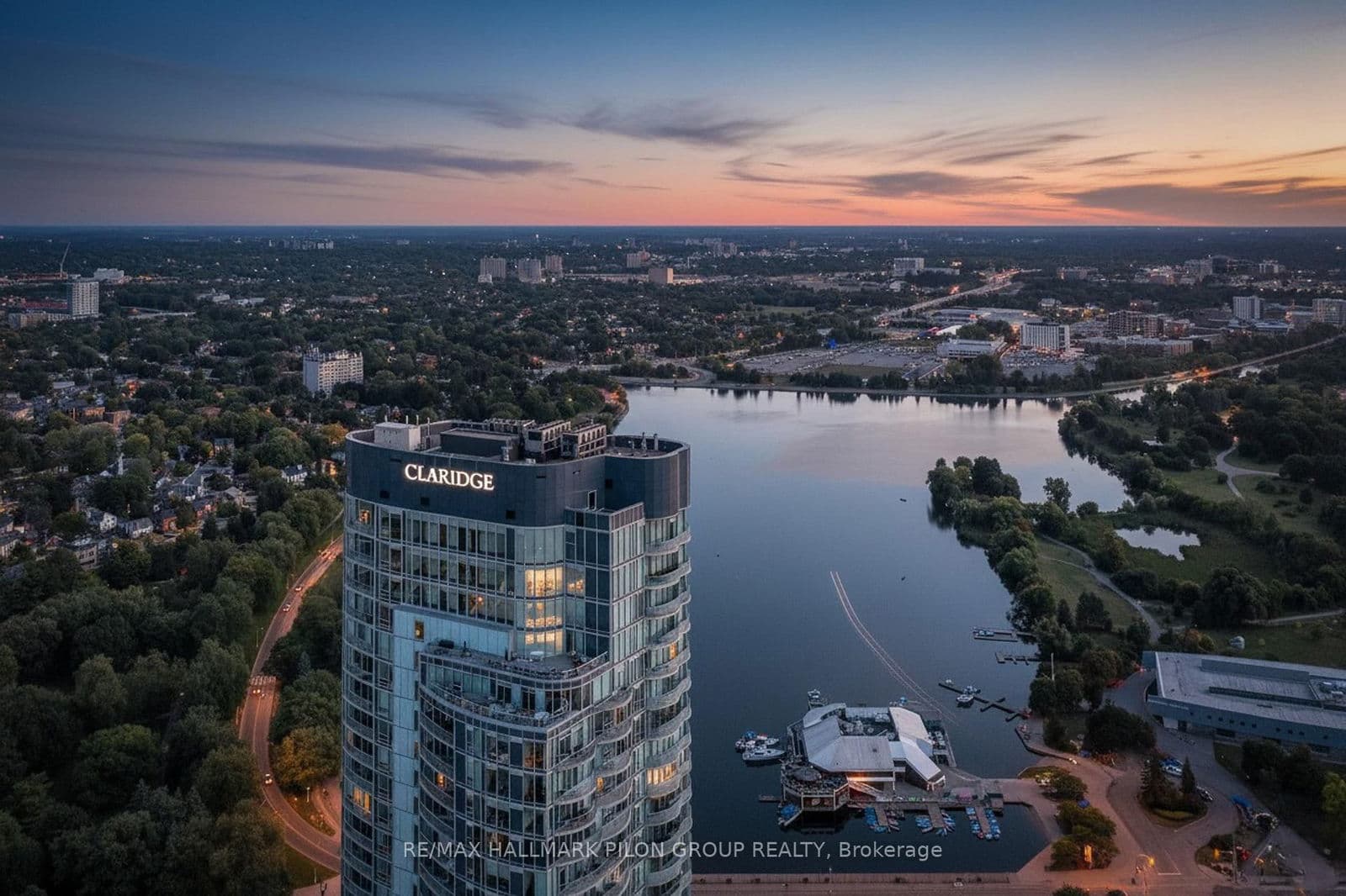 #3907 - 805 Carling Avenue