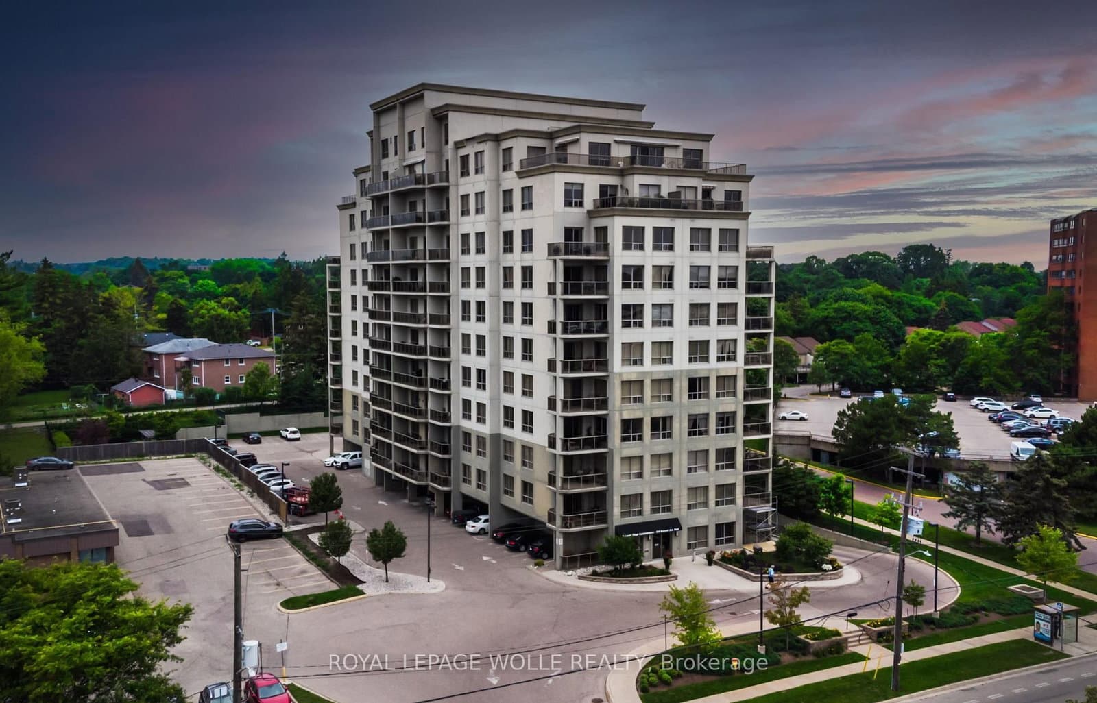 #407 - 539 Belmont Avenue W