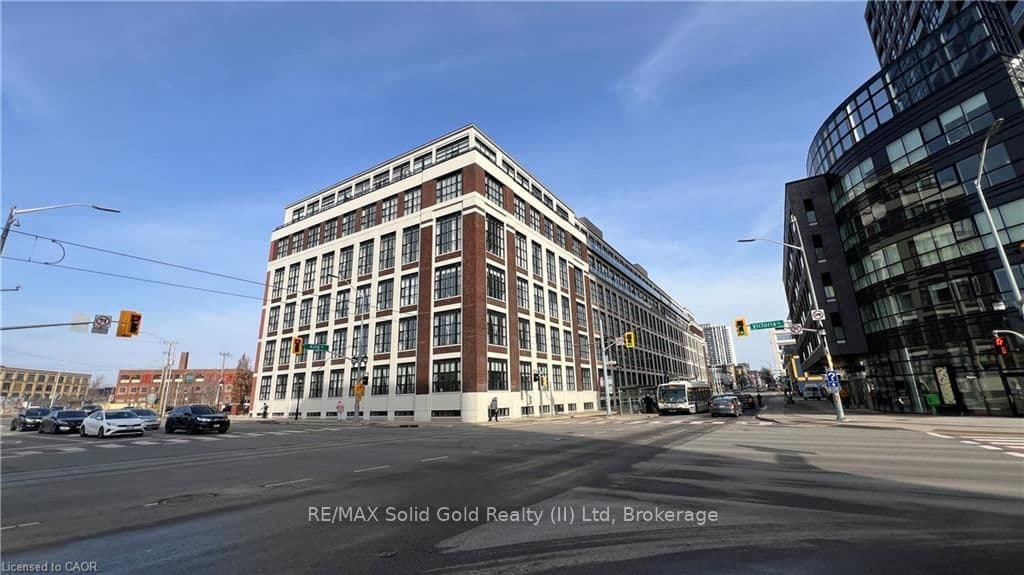 #226 - 410 King Street W