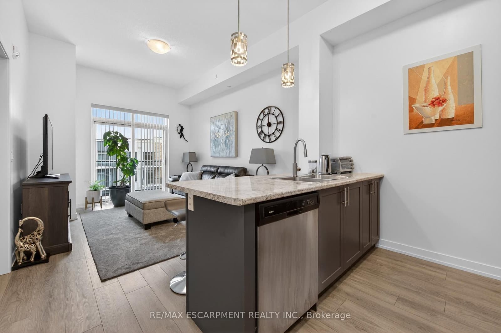 #638 - 5055 Greenlane Road