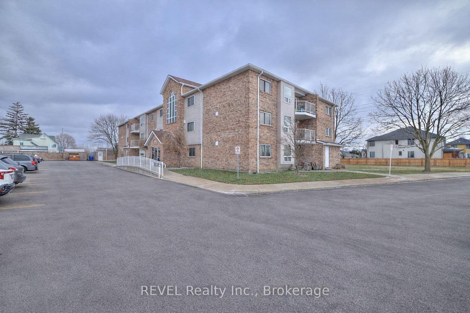 #106 - 1061 Vansickle Road