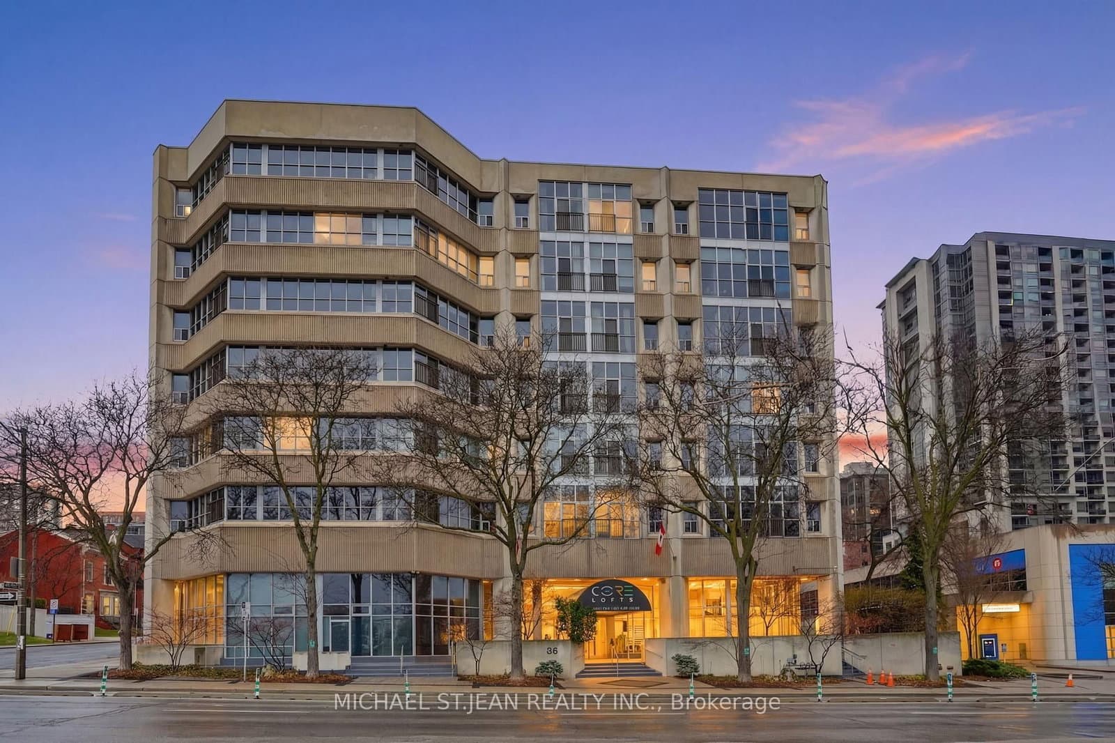 #511 - 66 Bay Street S