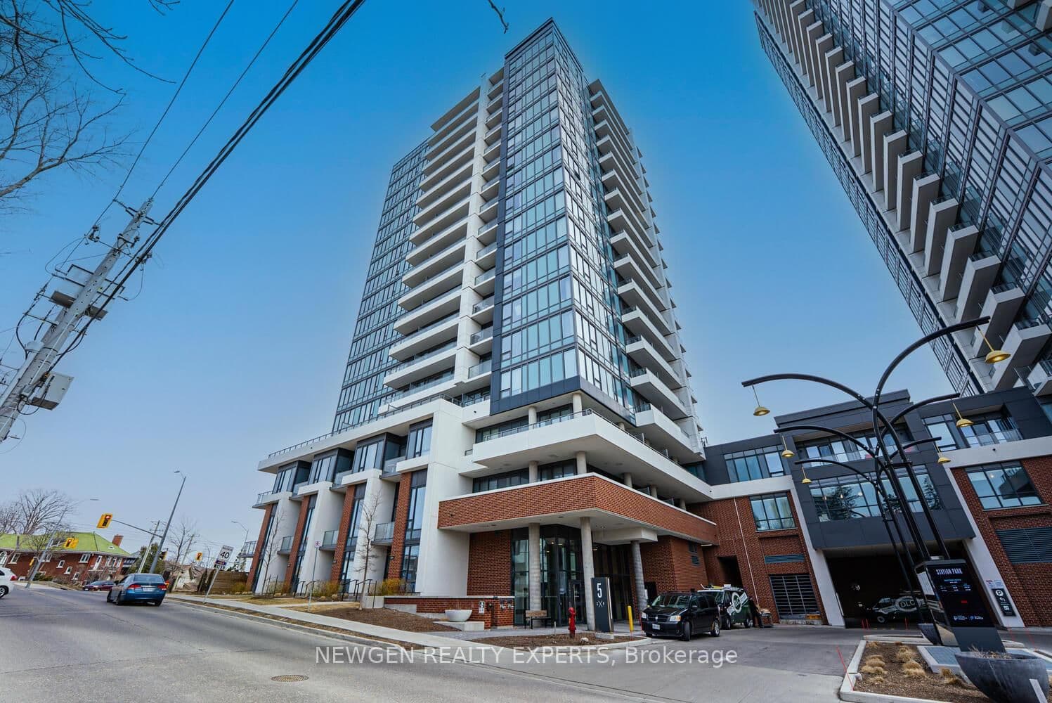5 Wellington Street S, Unit 909