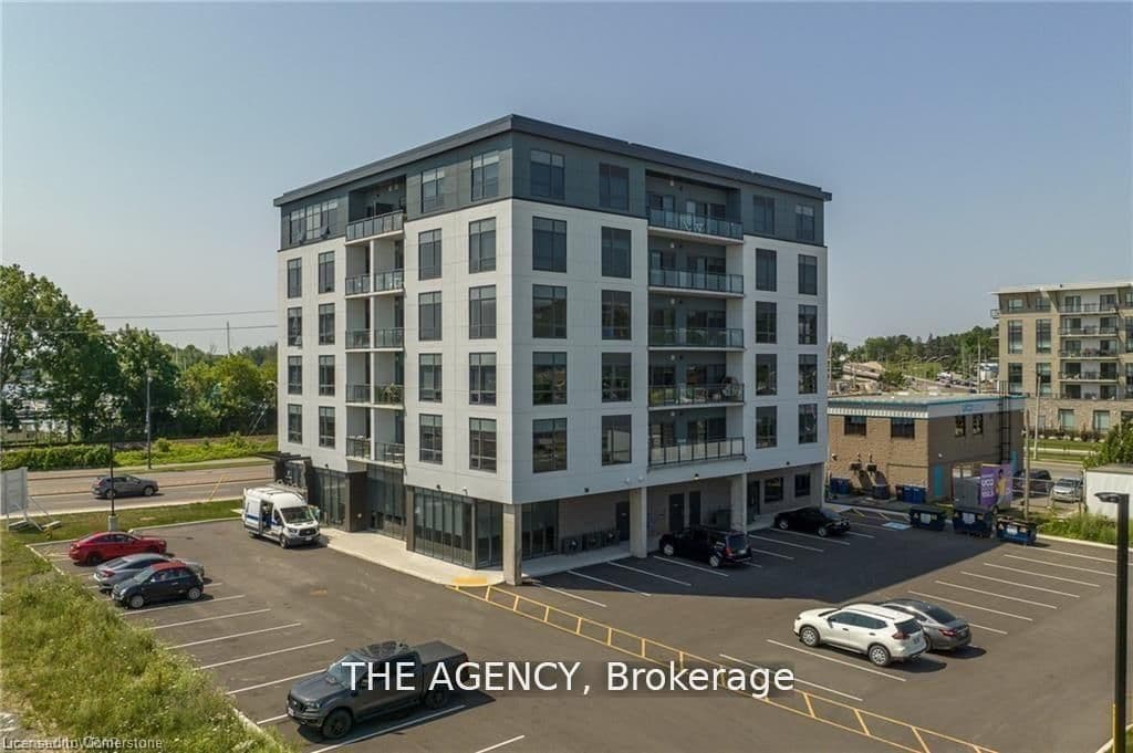 2 Dundas Street W, Unit 502