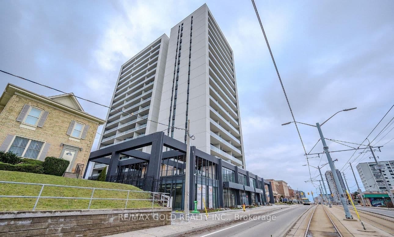 #1302 - 741 King Street