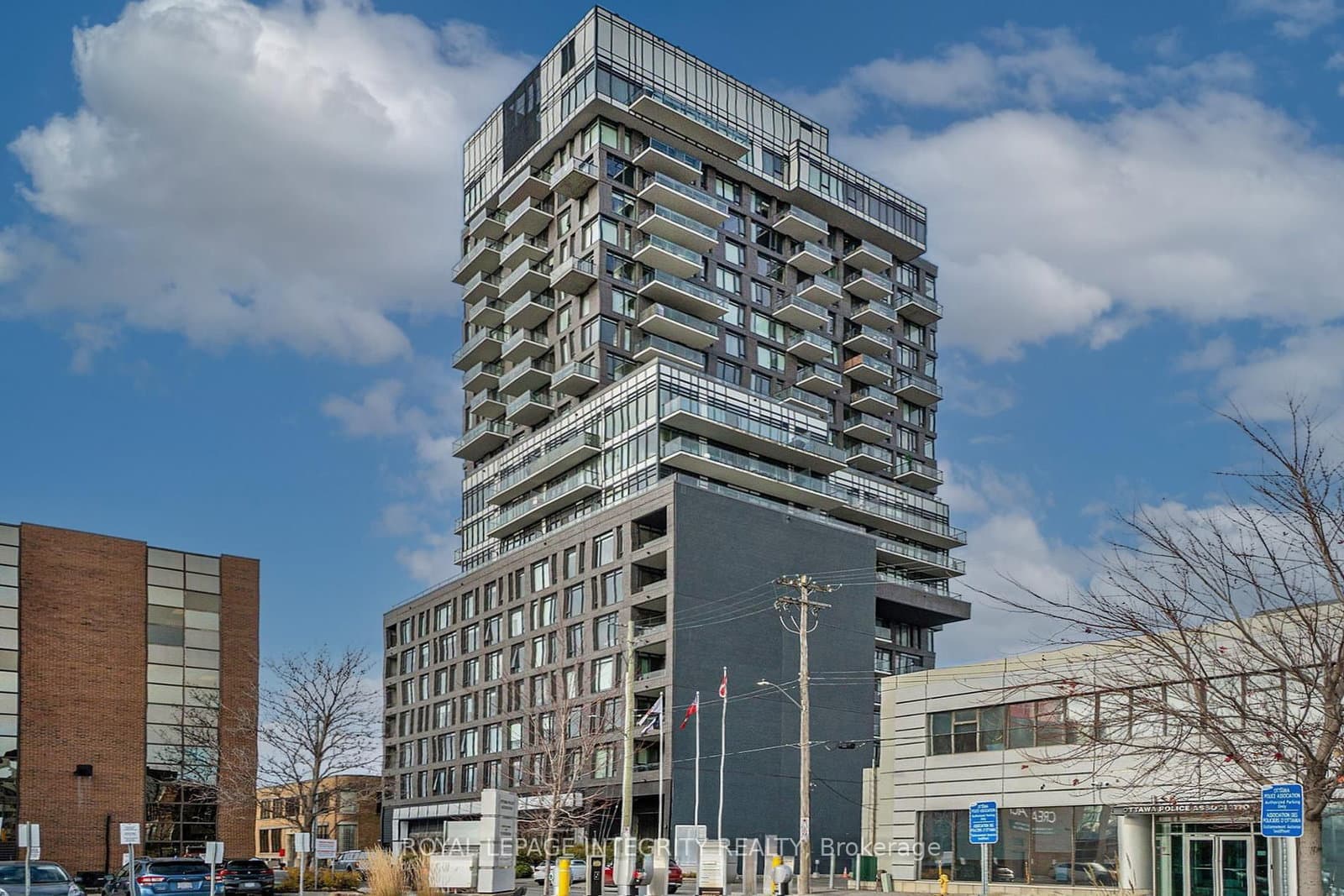 #1006 - 203 CATHERINE Street