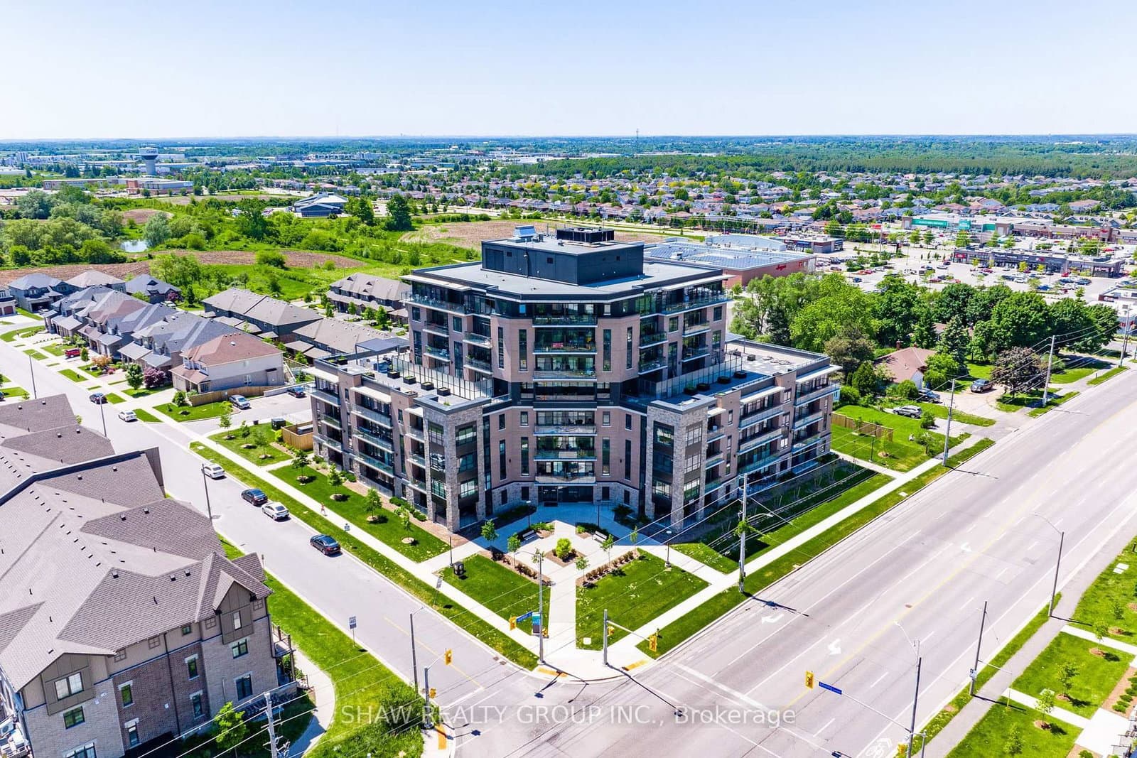 #805 - 332 Gosling Gardens