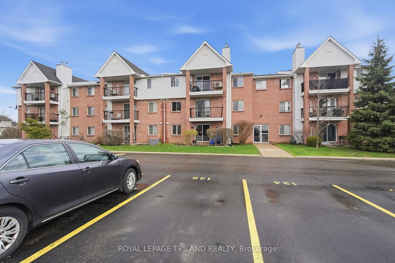 #135 - 1096 Jalna Boulevard