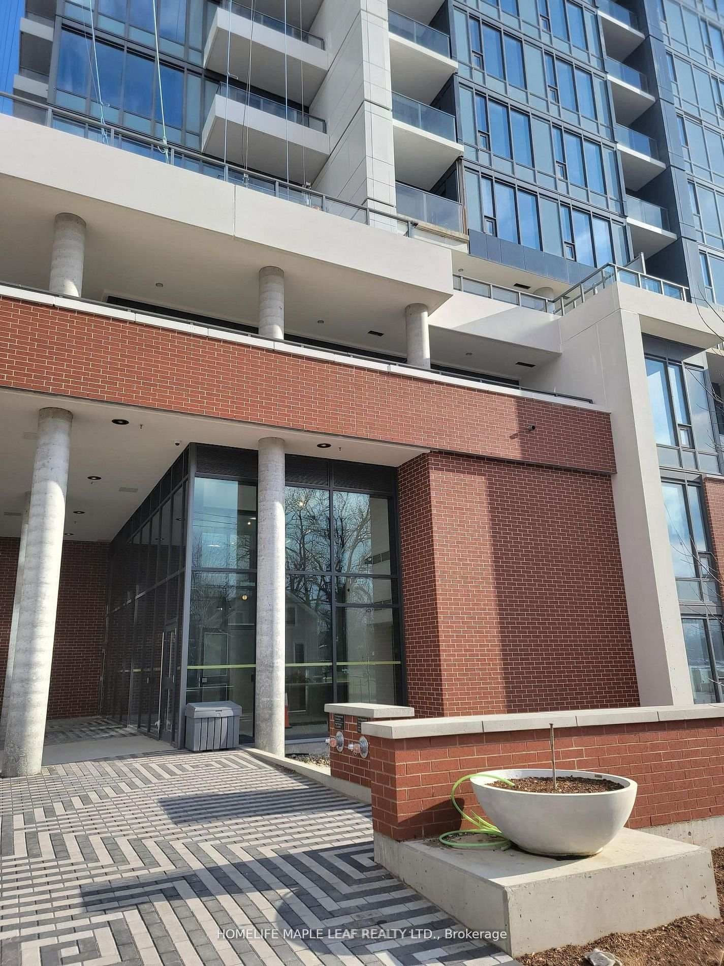 15 Wellington Street S, Unit 712