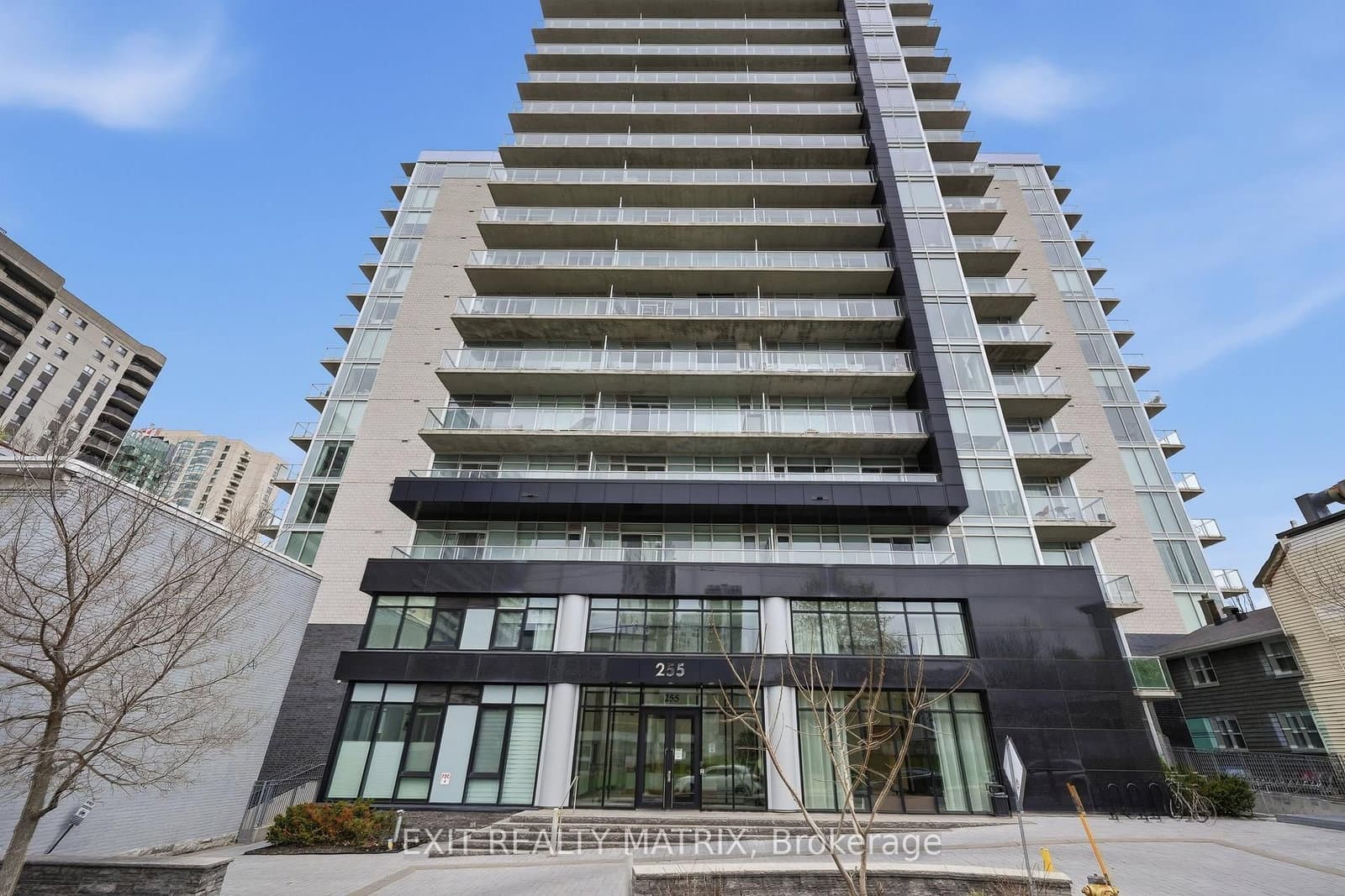 #513 - 255 Bay Street