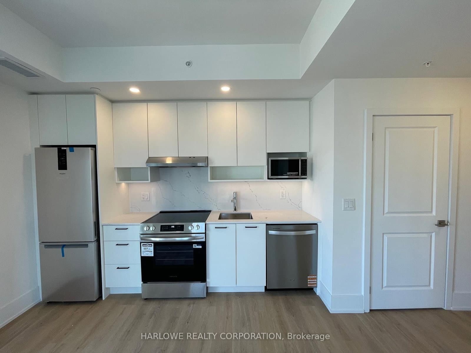 206 King Street W, Unit 706