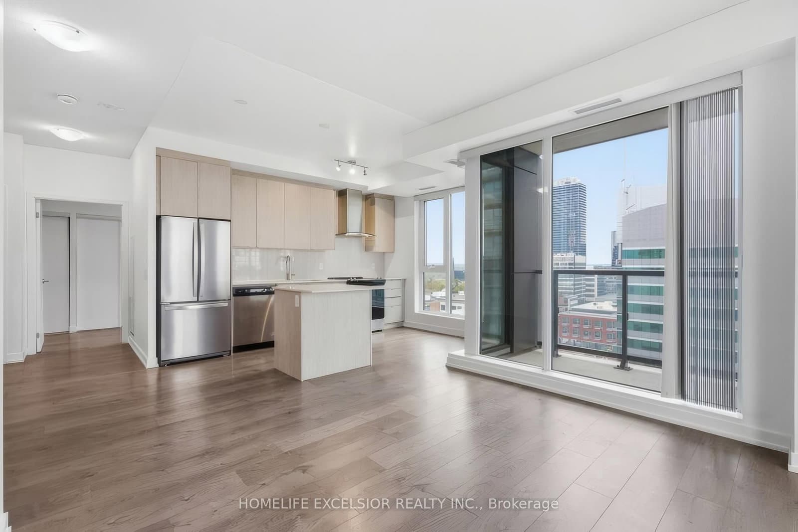 55 Duke Street W, Unit 1002