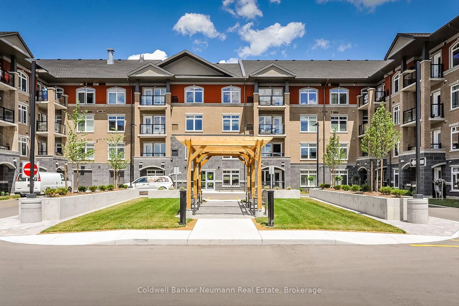 #113 - 106 Bard Boulevard