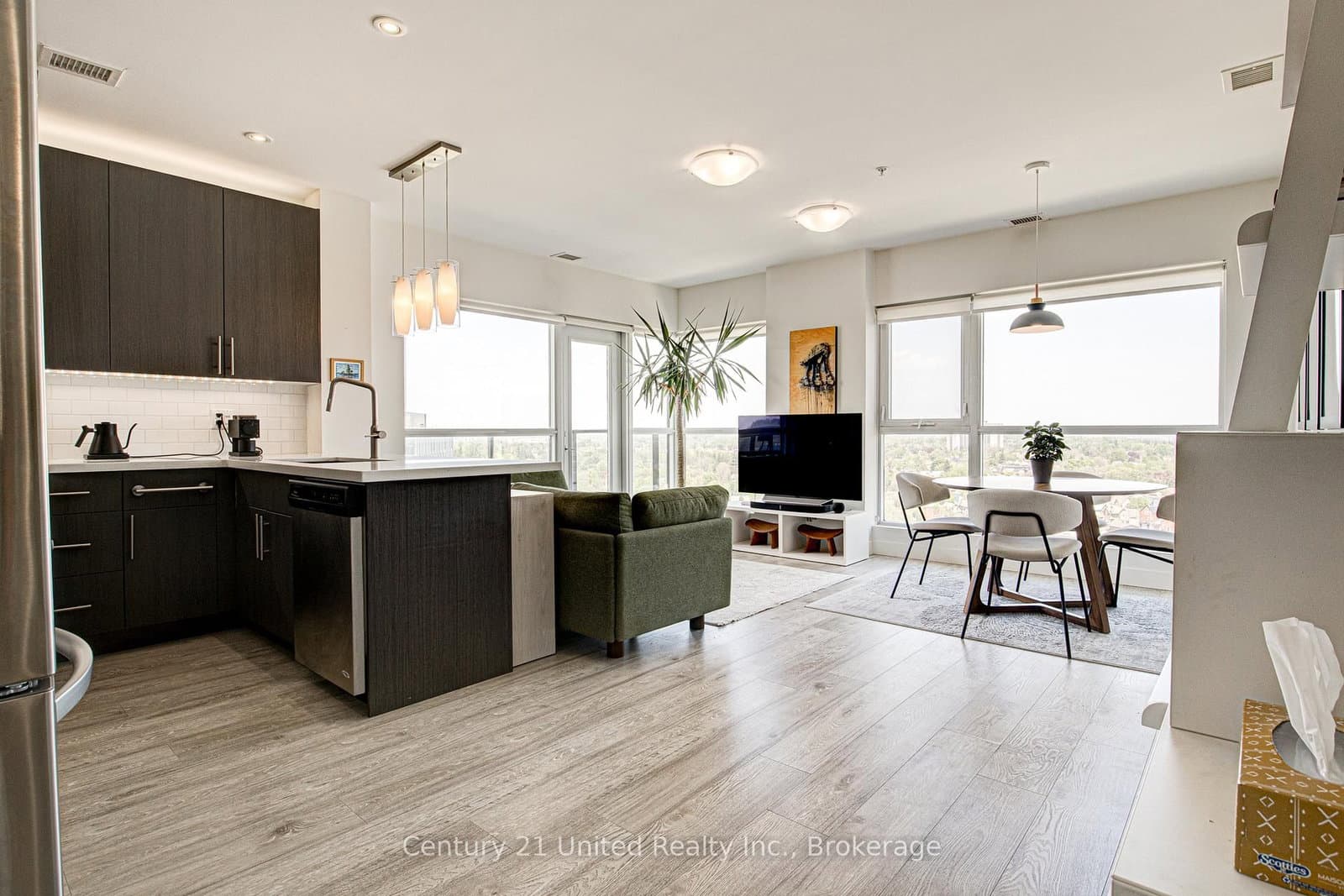 #1702 - 1 Victoria Street S