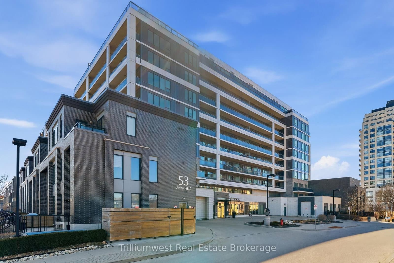 #601 - 53 Arthur Street S