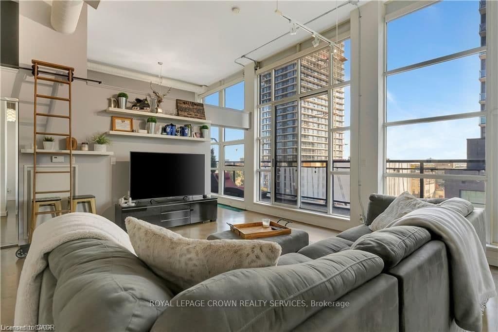 #506 - 410 King Street W