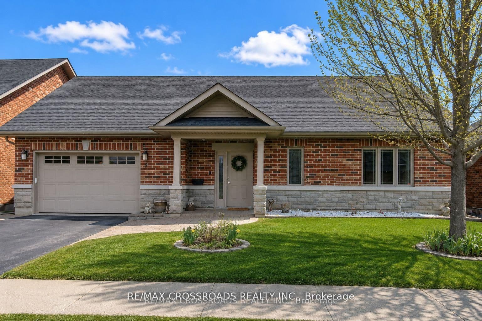8 Green Arbour Way