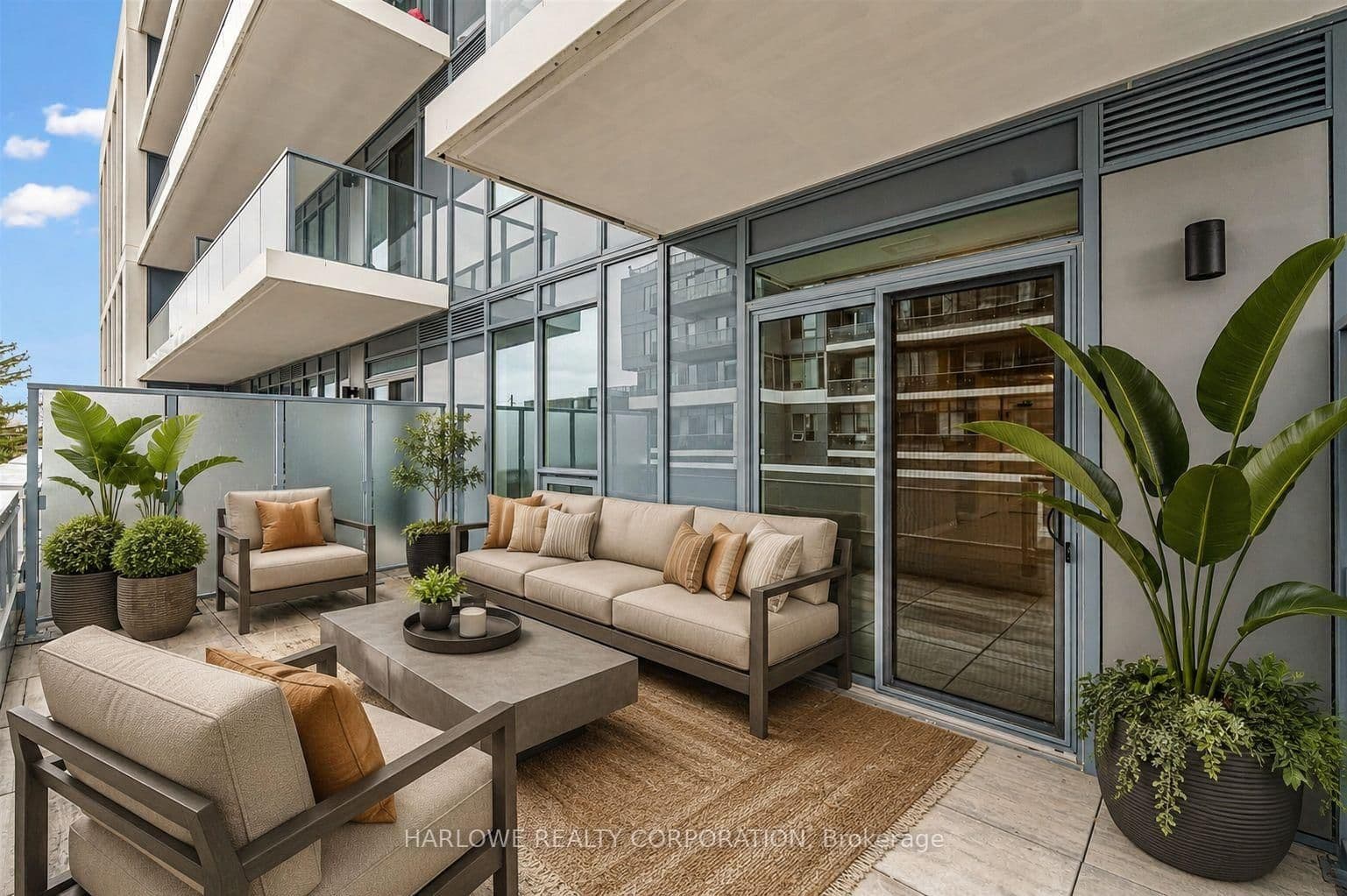 #311 - 93 Arthur Street S