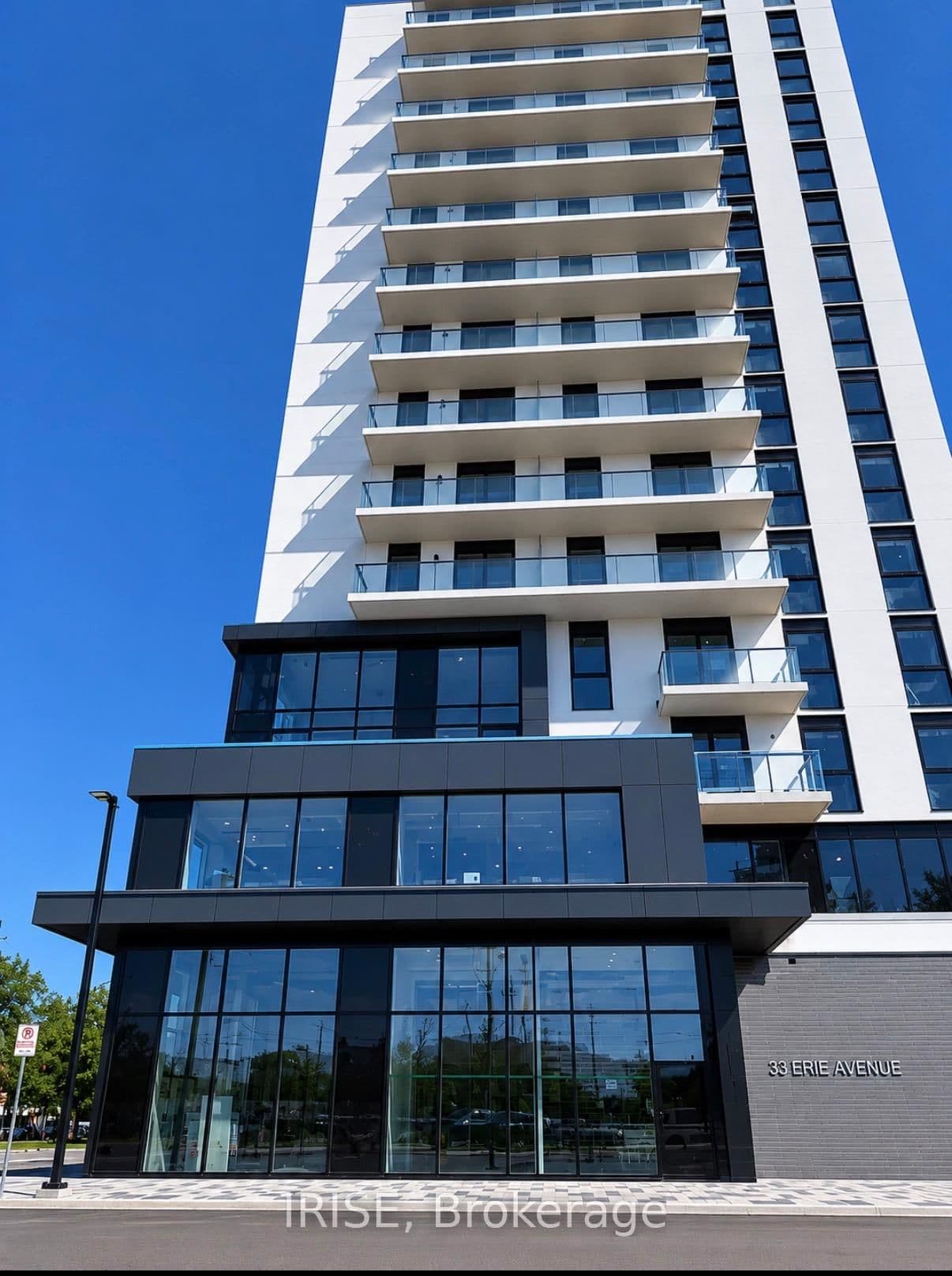 #612 - 33 Erie Avenue
