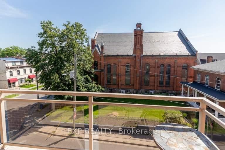 99 Church Street, Unit 105