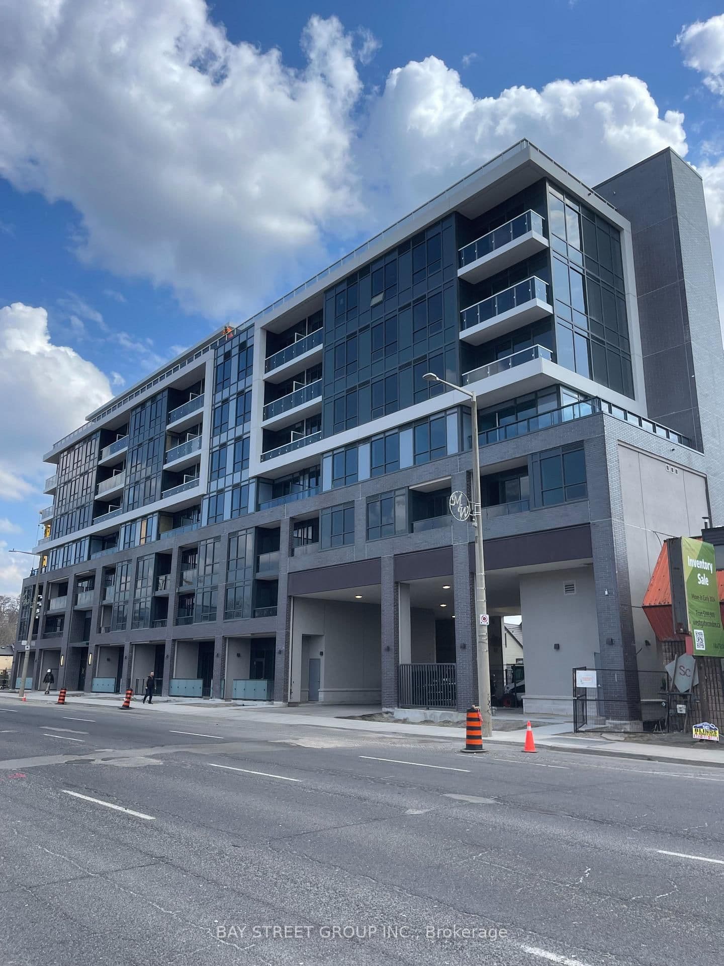 415 Main Street W, Unit 715