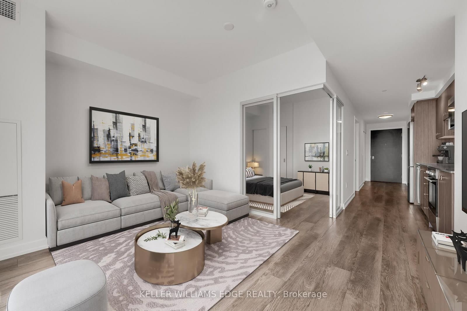 15 Wellington Street S, Unit 605