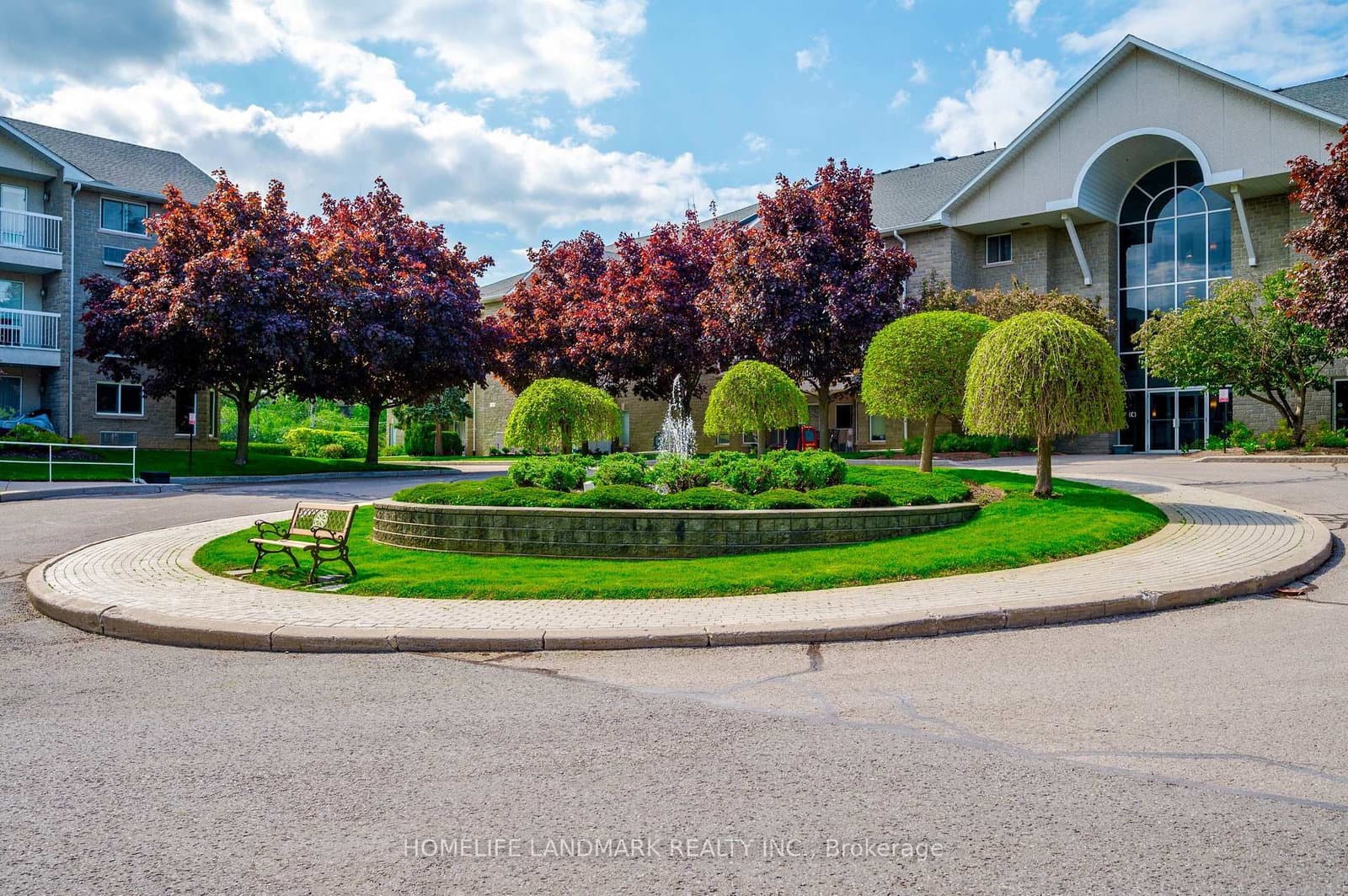 1099 Clonsilla Avenue, Unit 213A