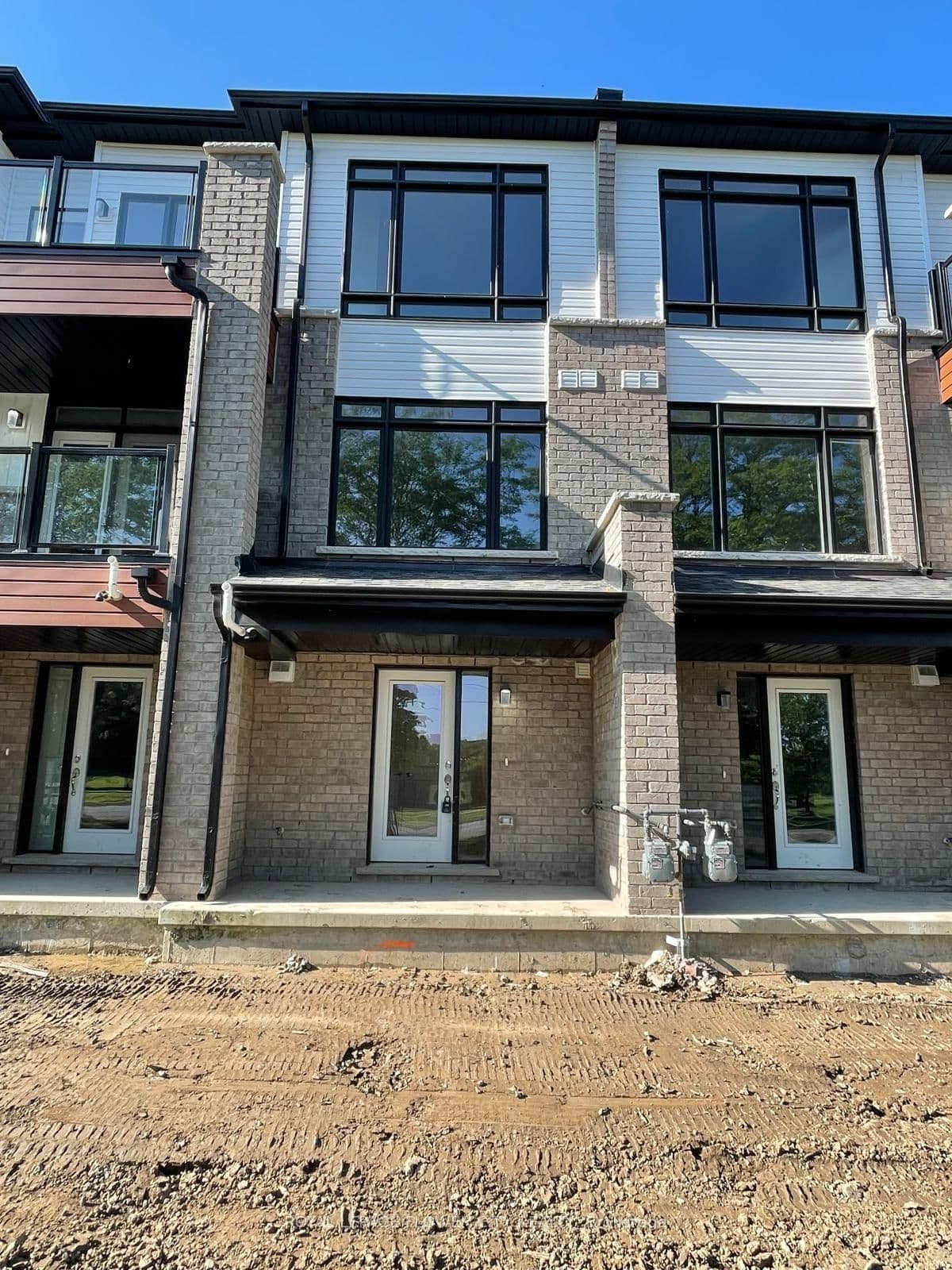 36 Sidney Rose Common E