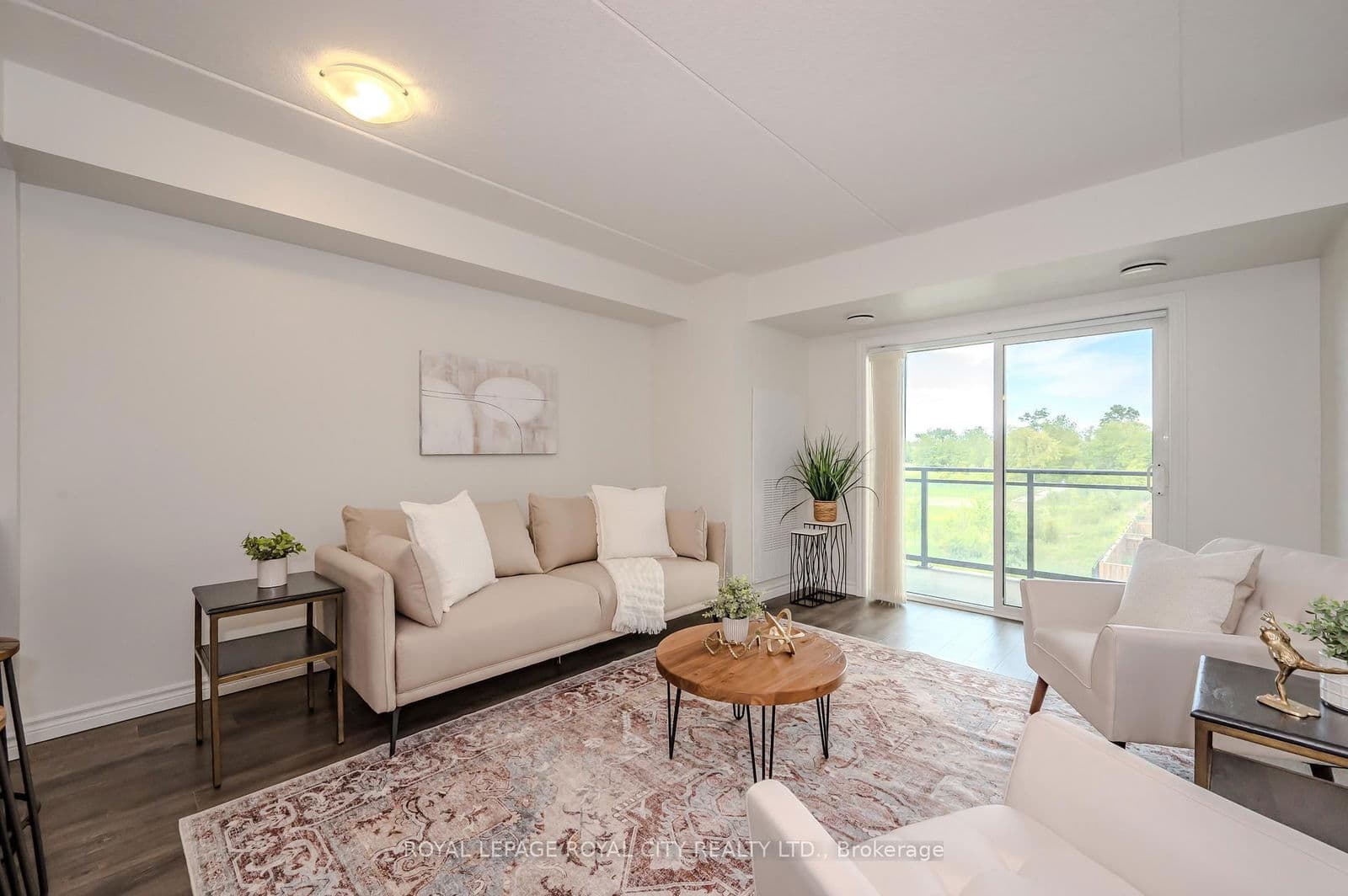 7 Kay Crescent, Unit 206